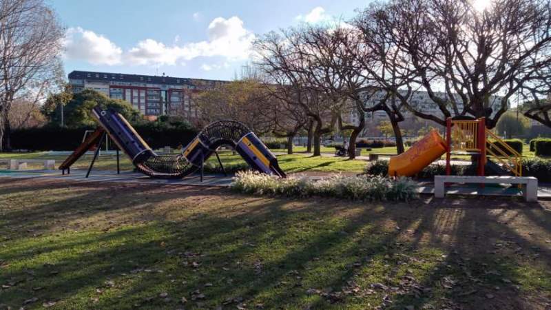 Juegos infantiles en plaza Costanera Sur - Puerto Madero